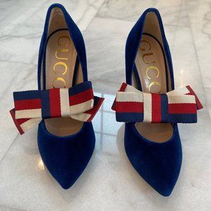 Gucci Velvet pumps with removable bow